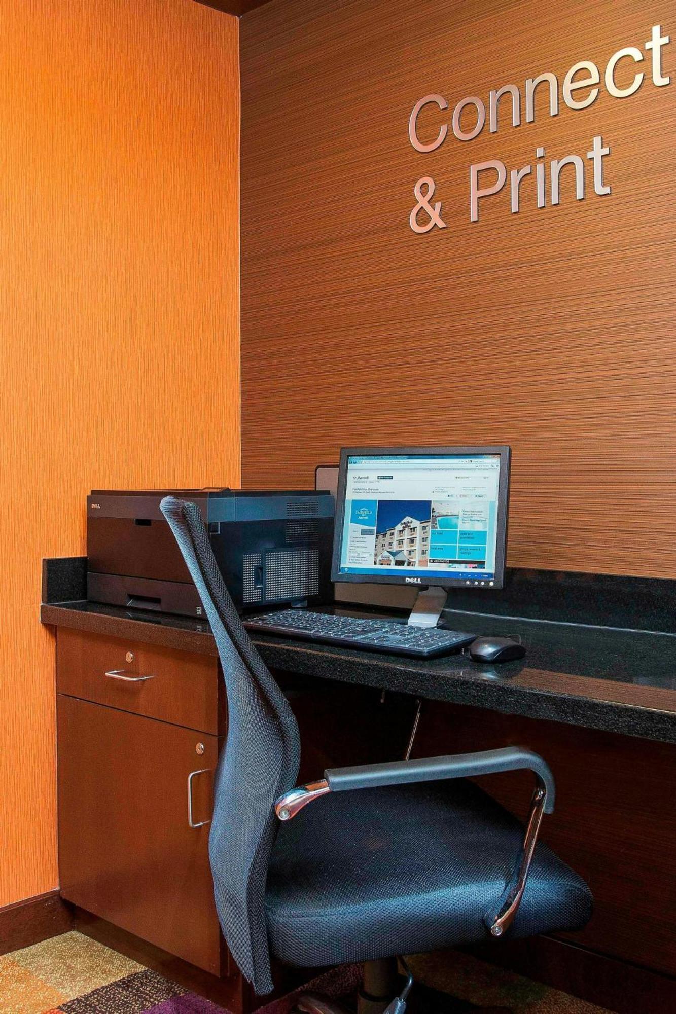 Fairfield Inn & Suites By Marriott Брэнсон Экстерьер фото