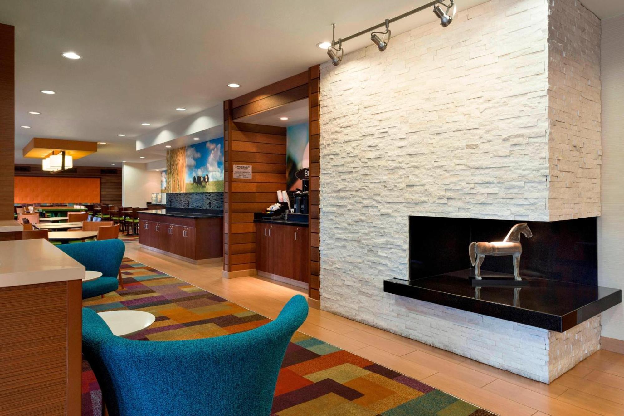 Fairfield Inn & Suites By Marriott Брэнсон Экстерьер фото